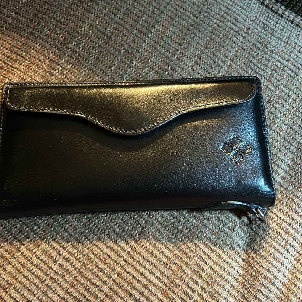 Patricia Nash Valentia wallet